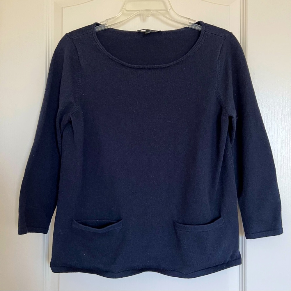 Ann Taylor Women’s Navy Blue Sweater Size Medium